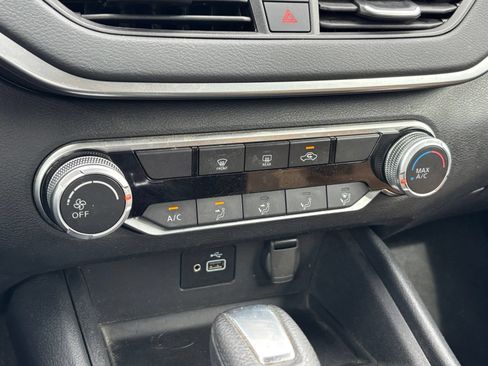Used 2021 Nissan Altima 2.5 S FWD image 12
