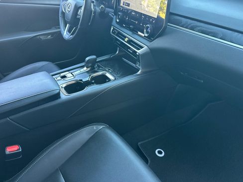 Used 2025 Lexus RX 350 F Sport FWD image 13