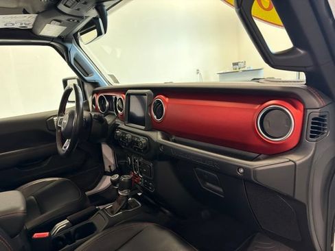 Used 2021 Jeep Wrangler Unlimited Rubicon AWD/4WD image 39