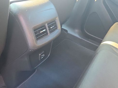Used 2019 Chevrolet Equinox LT FWD image 20