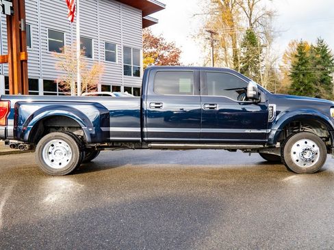 Used 2021 Ford F450 Platinum w/ FX4 Off-Road Package image 2