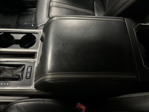 Used 2018 Ford F150 Platinum w/ Equipment Group 701A Luxury image 23