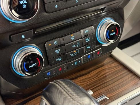 Used 2015 Ford F150 Lariat w/ Equipment Group 502A Luxury AWD/4WD image 15