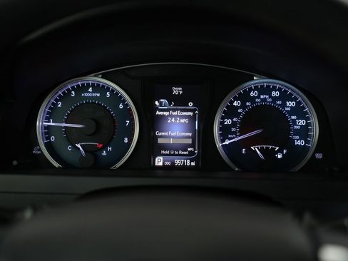 Used 2017 Toyota Camry XLE image 16