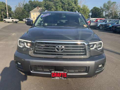 Used 2018 Toyota Sequoia SR5 w/ Premium Package AWD/4WD image 8