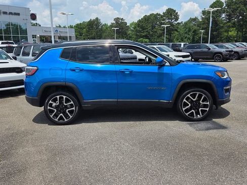 Used 2018 Jeep Compass Limited w/ Navigation Group AWD/4WD image 14