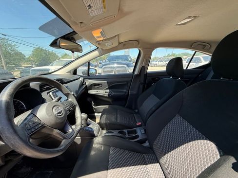 Used 2024 Nissan Versa S FWD image 12
