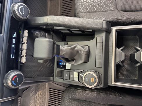 Certified 2025 Toyota 4Runner SR5 AWD/4WD image 15