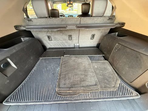 Used 2017 Chevrolet Equinox Premier w/ Enhanced Convenience Package image 11