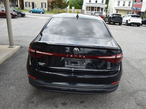 Used 2025 Volkswagen Jetta S FWD image 5