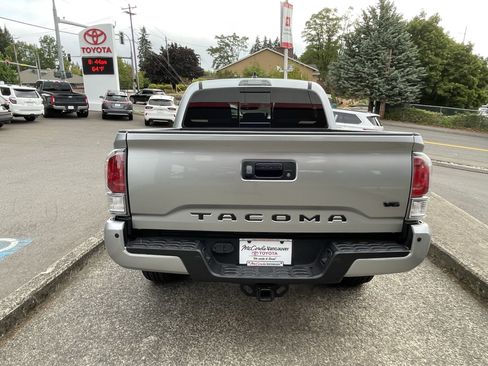 Certified 2023 Toyota Tacoma TRD Off-Road w/ Technology Package AWD/4WD image 7