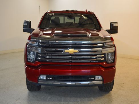 Used 2022 Chevrolet Silverado 2500 High Country w/ Technology Package AWD/4WD image 8
