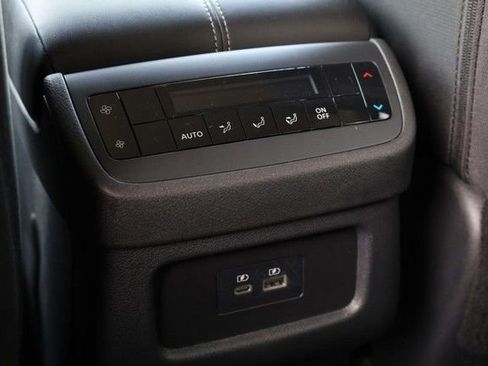 Certified 2025 Nissan Pathfinder SV AWD/4WD image 23