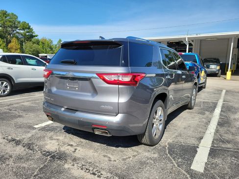 Used 2018 Chevrolet Traverse High Country AWD/4WD image 5