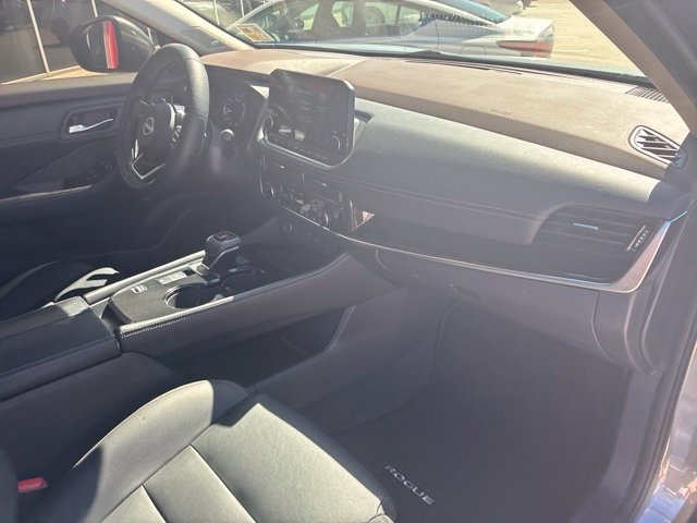 Used 2023 Nissan Rogue SL w/ SL Premium Package FWD image 12