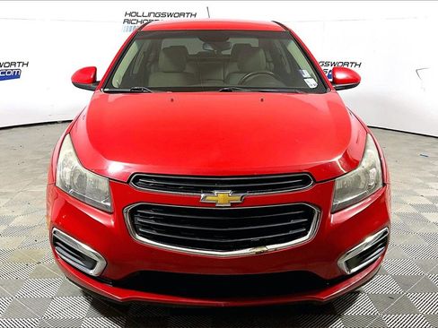 Used 2016 Chevrolet Cruze LT image 2