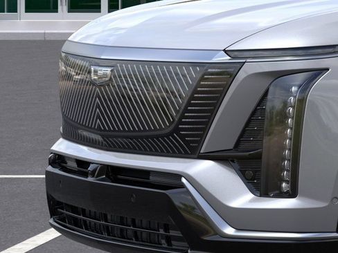 Used 2026 Cadillac Vistiq Luxury w/ LPO, Floor Liner Package AWD/4WD image 13