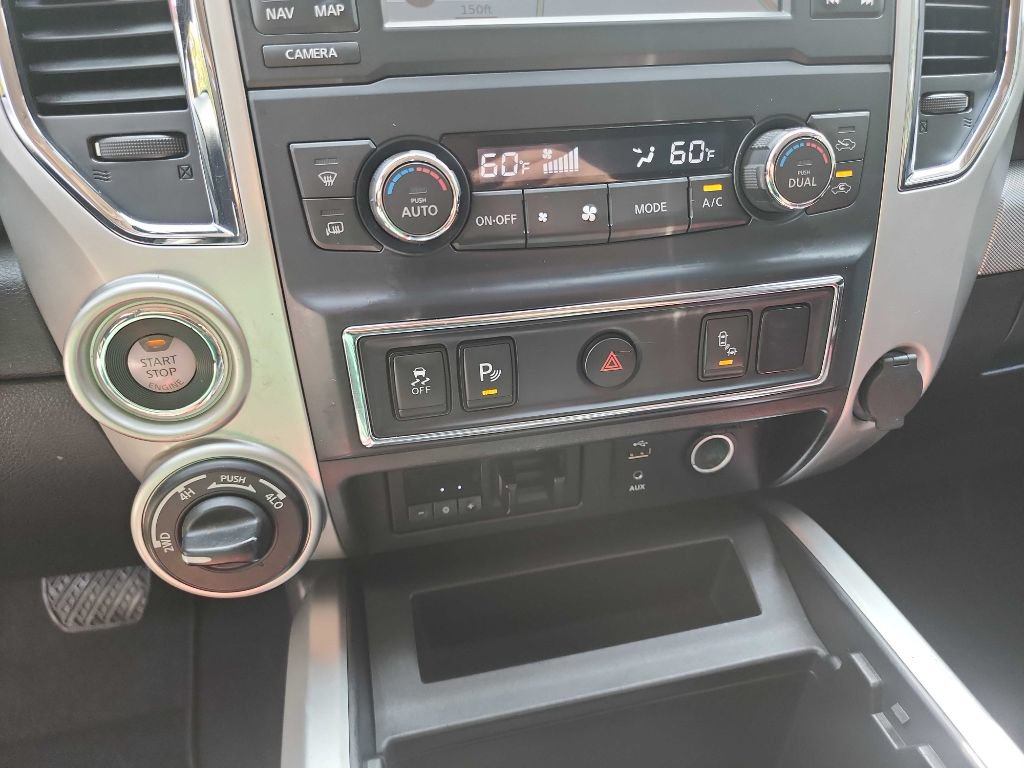 Used 2017 Nissan Titan PRO-4X AWD/4WD image 32