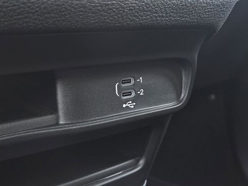 New 2026 Chrysler Pacifica Select image 31