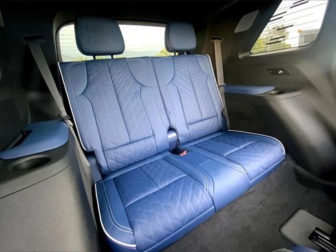 New 2026 Cadillac Vistiq Premium Luxury image 30