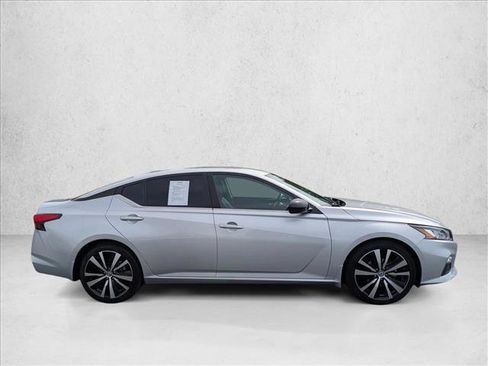 Used 2020 Nissan Altima 2.5 SR FWD image 4