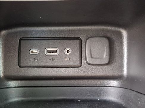 Certified 2024 Chevrolet Equinox LS FWD image 24