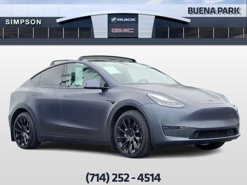 Used 2020 Tesla Model Y Long Range image 1