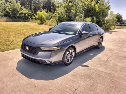 Used 2023 Honda Accord EX image 2
