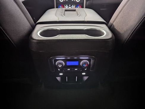 Used 2023 Chevrolet Suburban Premier image 95