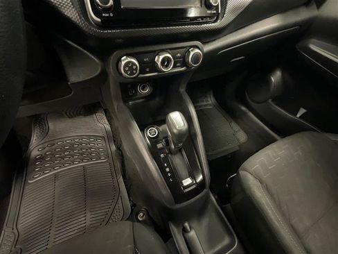 Used 2022 Nissan Kicks S image 16