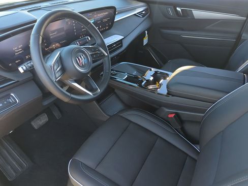 Used 2025 Buick Enclave Preferred image 10