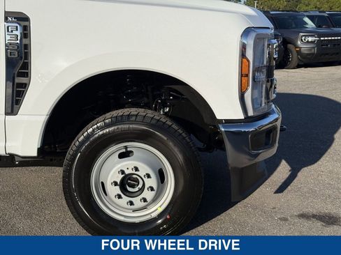 New 2026 Ford F350 XL w/ XL Chrome Package image 11