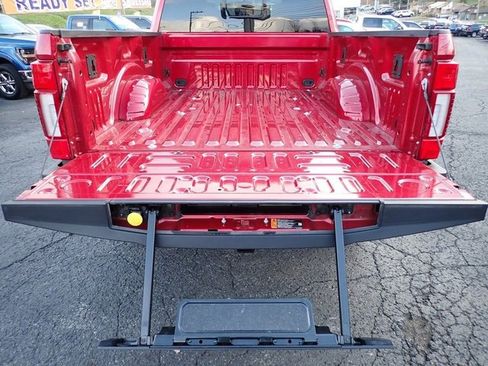 Certified 2022 Ford F250 Platinum image 8
