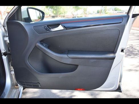 Used 2016 Volkswagen Jetta GLI SEL FWD image 33