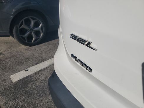 Used 2023 Ford Edge SEL image 7