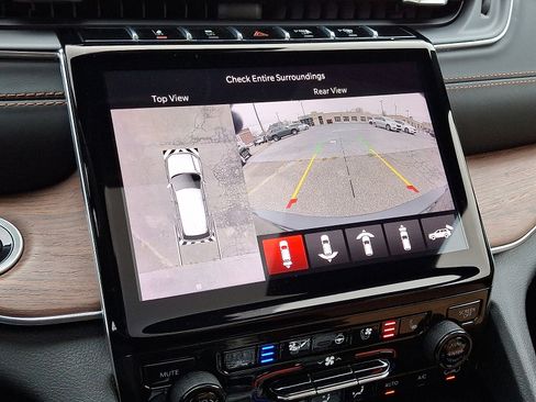 Used 2021 Jeep Grand Cherokee L Summit w/ Advanced Protech Group IV image 22