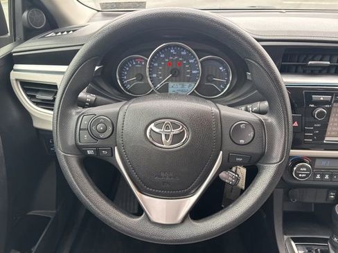 Used 2016 Toyota Corolla LE image 23