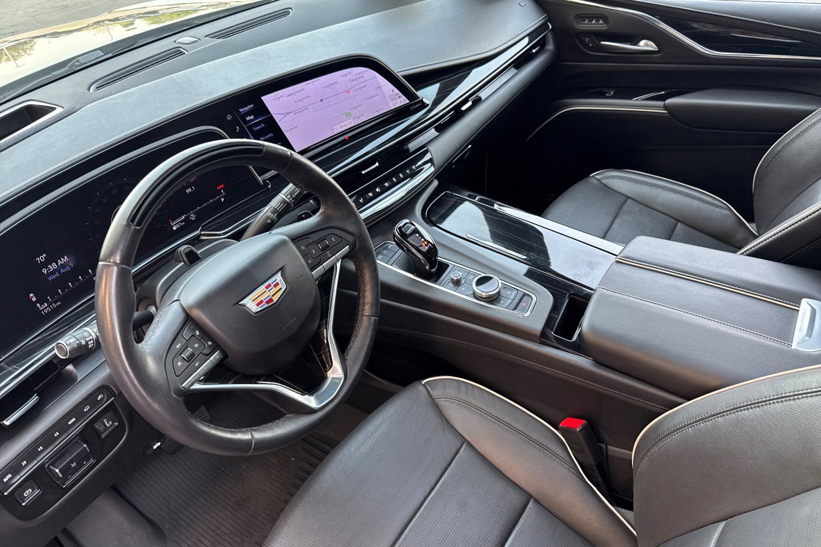 Used 2024 Cadillac Escalade Sport w/ LPO, ONYX Package AWD/4WD image 10