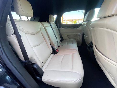 Used 2017 Cadillac XT5 FWD image 14