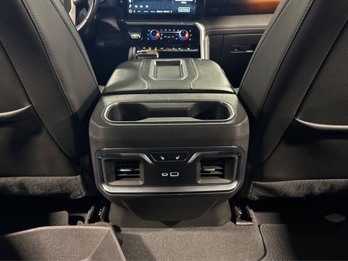Used 2022 GMC Sierra 1500 Denali image 40