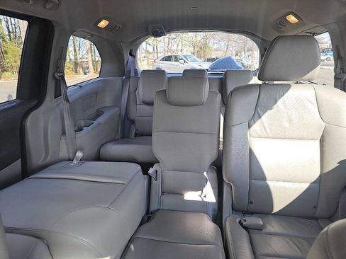 Used 2013 Honda Odyssey Touring image 7