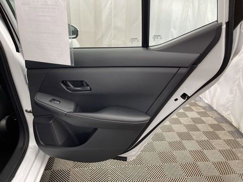 Used 2025 Nissan Sentra SV image 30