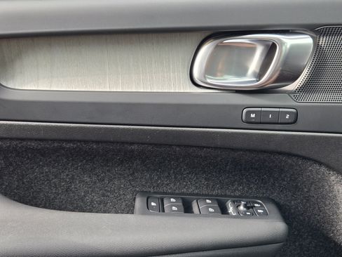 Used 2025 Volvo XC40 B5 Core w/ Protection Package image 34