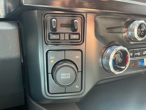 Used 2023 Ford F450 Lariat w/ FX4 Off-Road Package AWD/4WD image 27