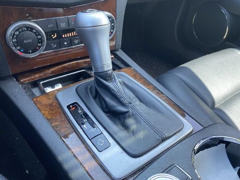 Used 2010 Mercedes-Benz C 300 Sedan image 8