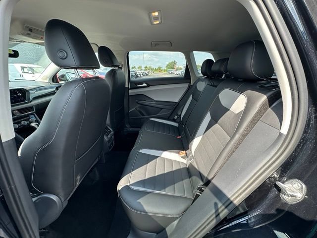 Certified 2022 Volkswagen Taos SEL AWD/4WD image 28