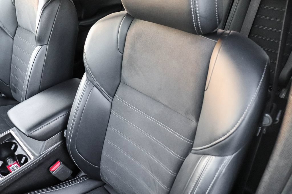 Used 2024 Mitsubishi Outlander SE AWD/4WD image 29
