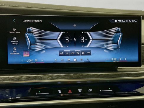 Used 2024 BMW 760i xDrive w/ Executive Package AWD/4WD image 16