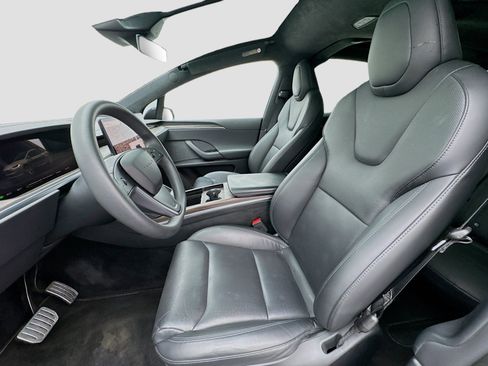Used 2023 Tesla Model X Standard Range image 13
