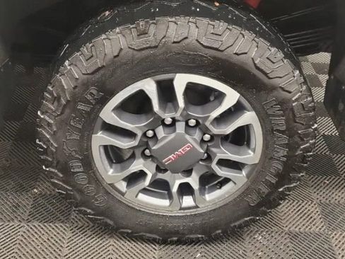 Used 2023 GMC Sierra 3500 SLE image 5